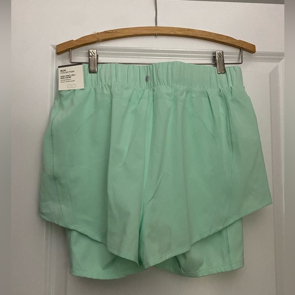 NWT CALIA by Carrie Underwood 2 in 1 Ruched Running Shorts Size Small - Picture 6 of 8